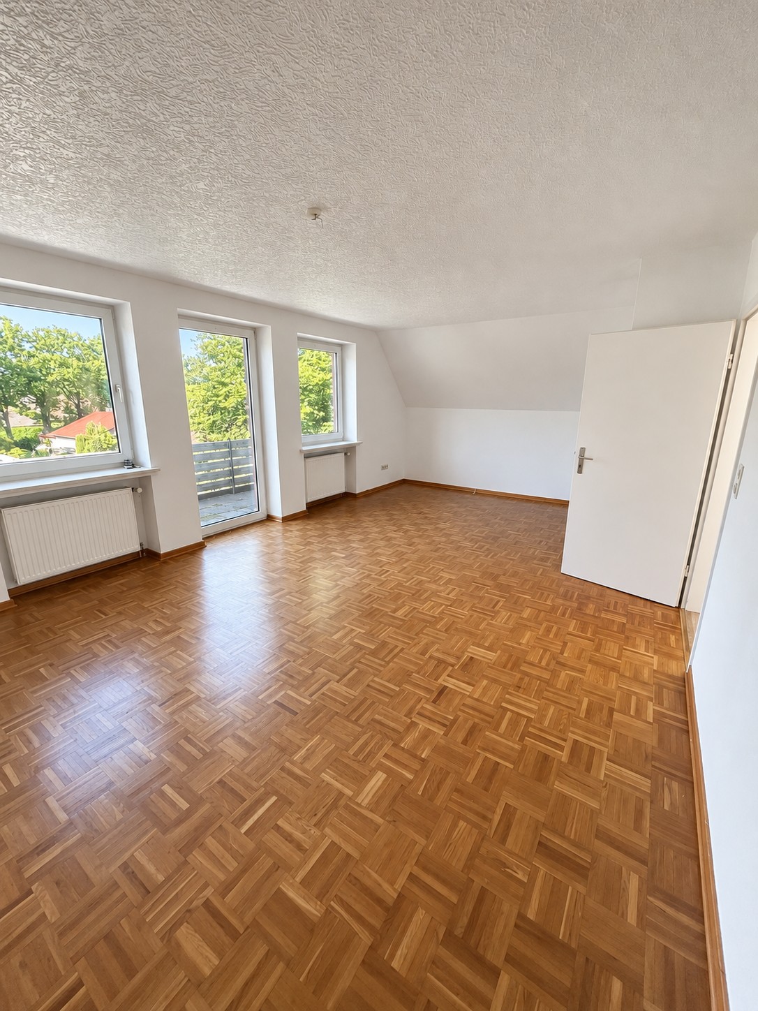 3-Zimmer-Wohnung mit Balkon – Erstbezug nach Sanierung